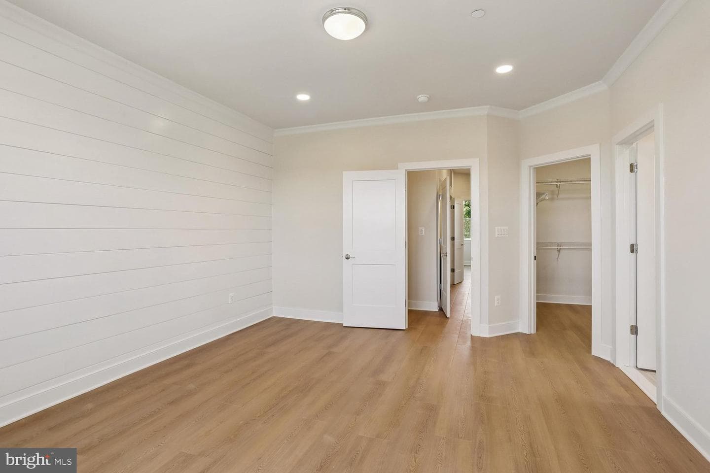 209 Allen Lane photo 32