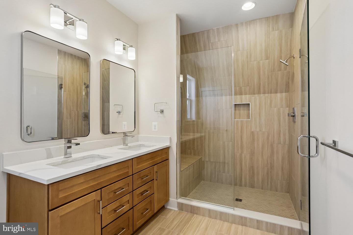 209 Allen Lane photo 33