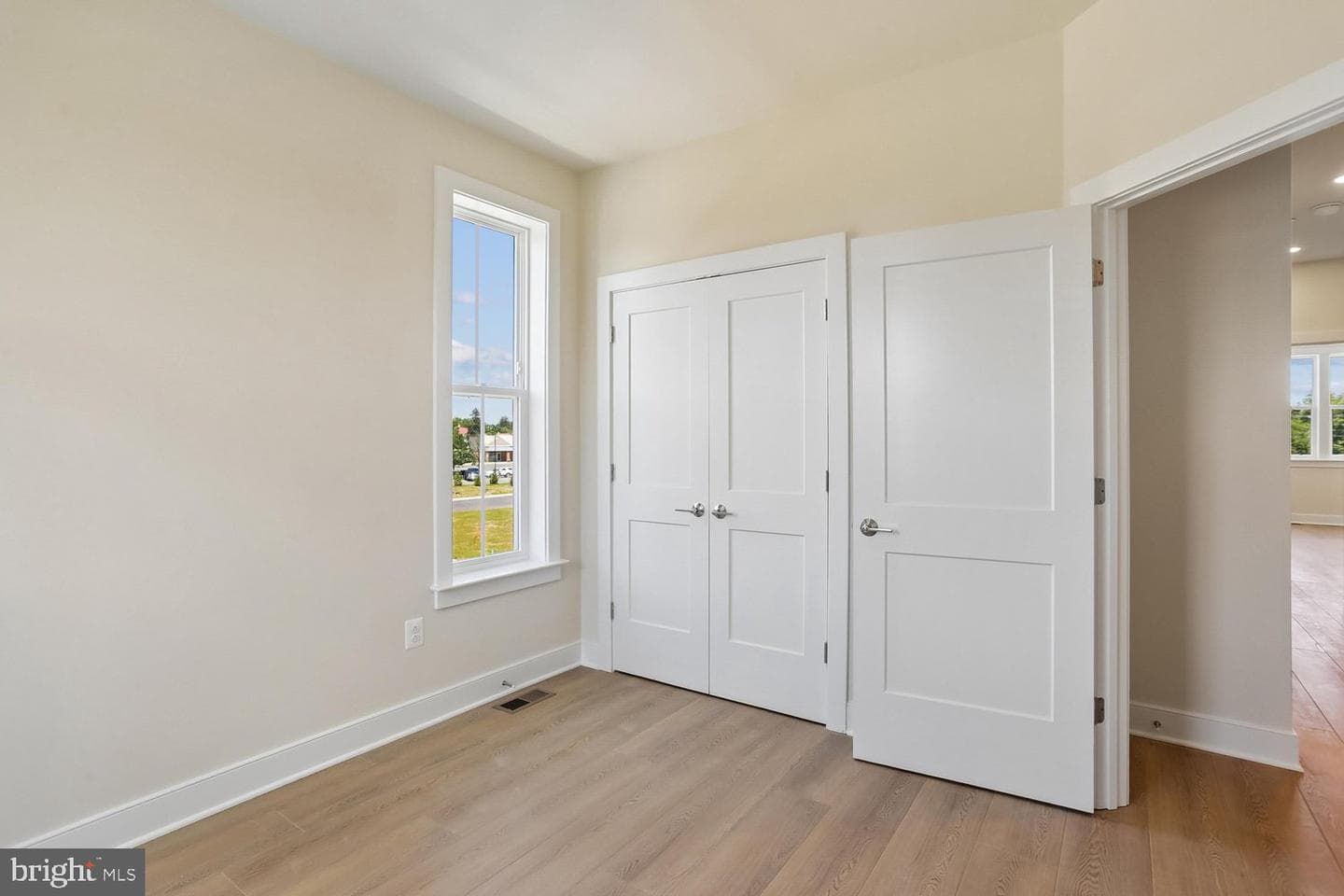 209 Allen Lane photo 37