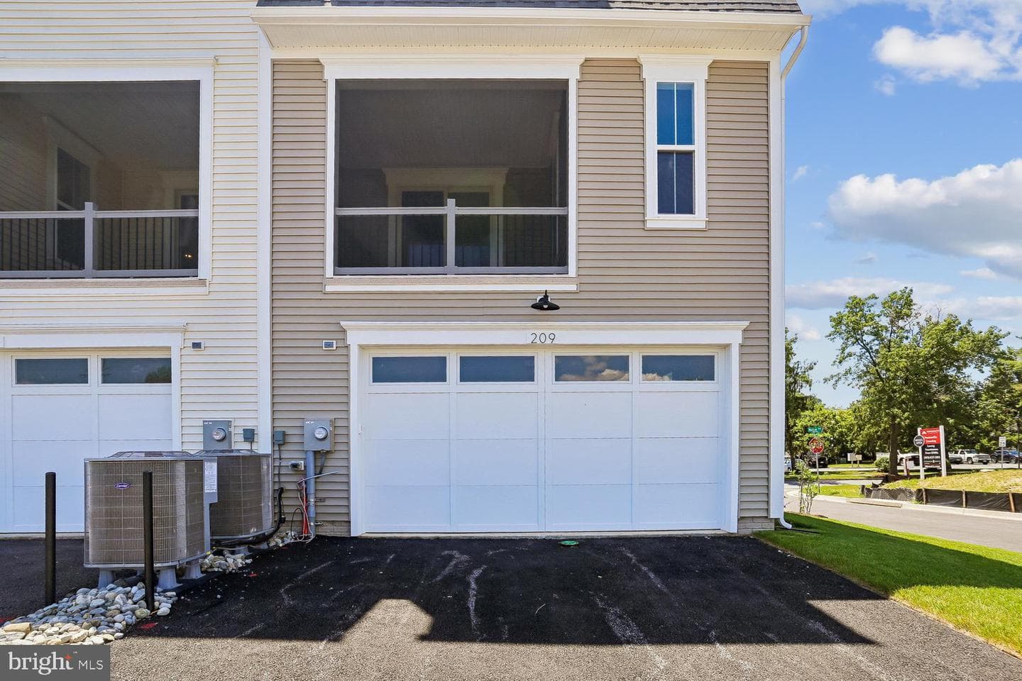 209 Allen Lane photo 43