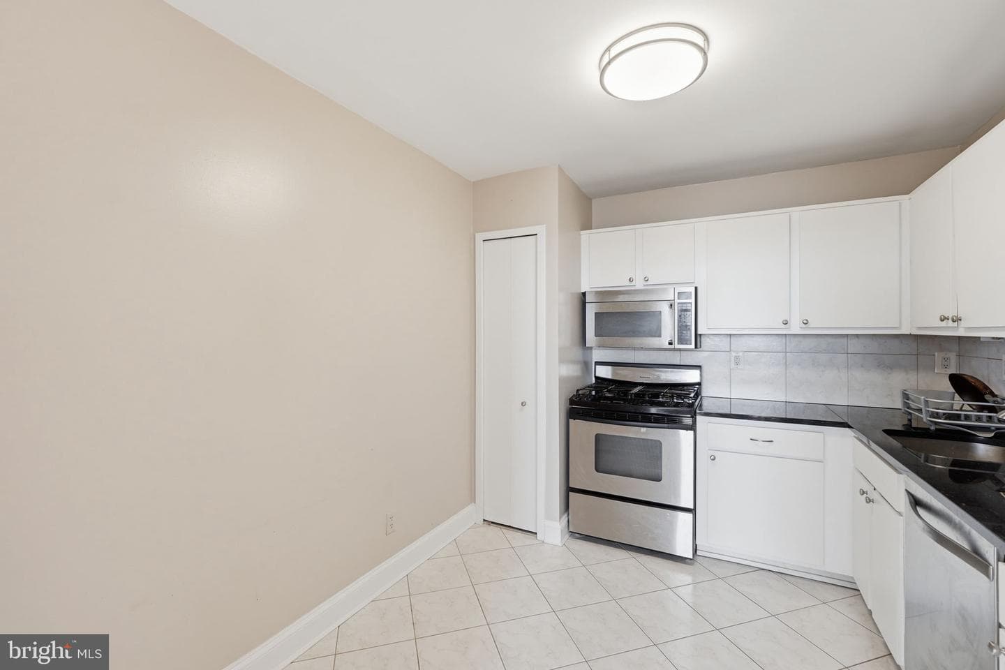 5225 Pooks Hill Road #1819n photo 15