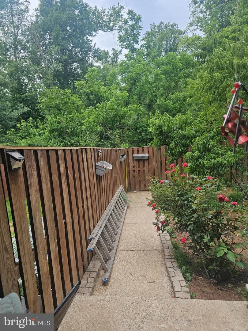 4524 Cannes Lane photo 36
