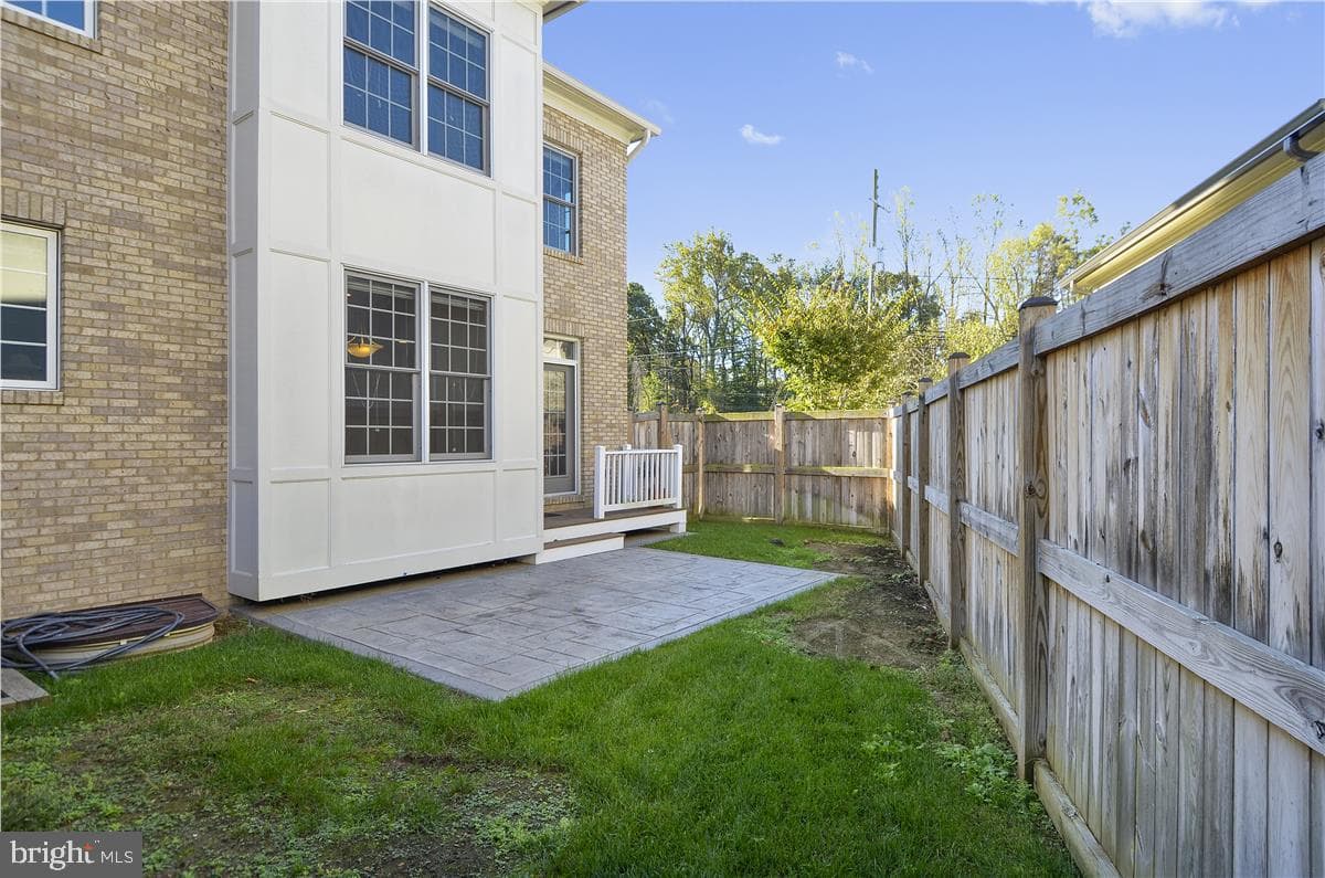 8204 River Quarry Place photo 24