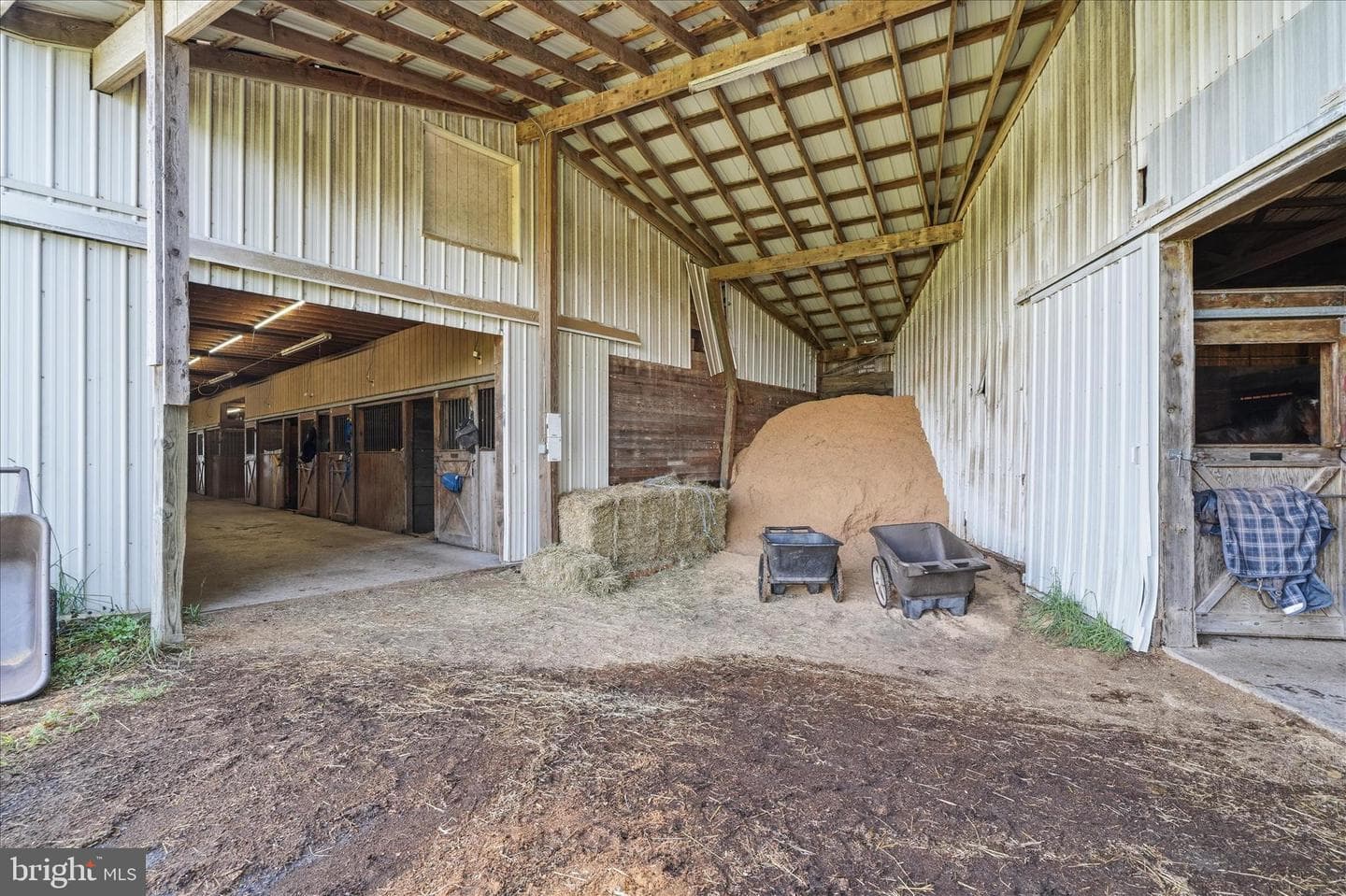 20800 Whites Ferry Road photo 19