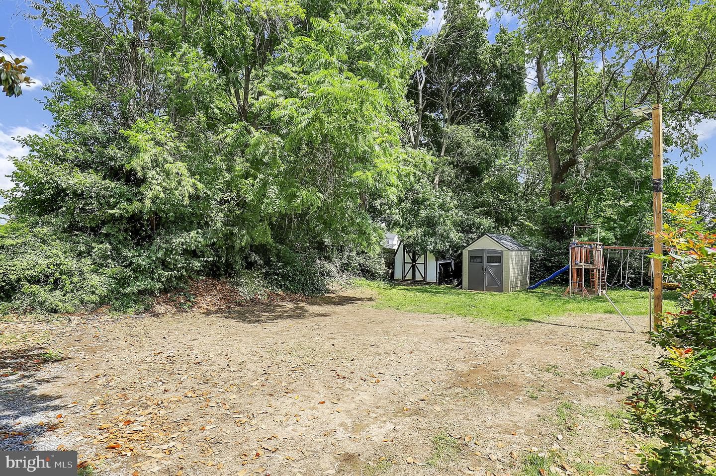 13 Cedar Avenue photo 23