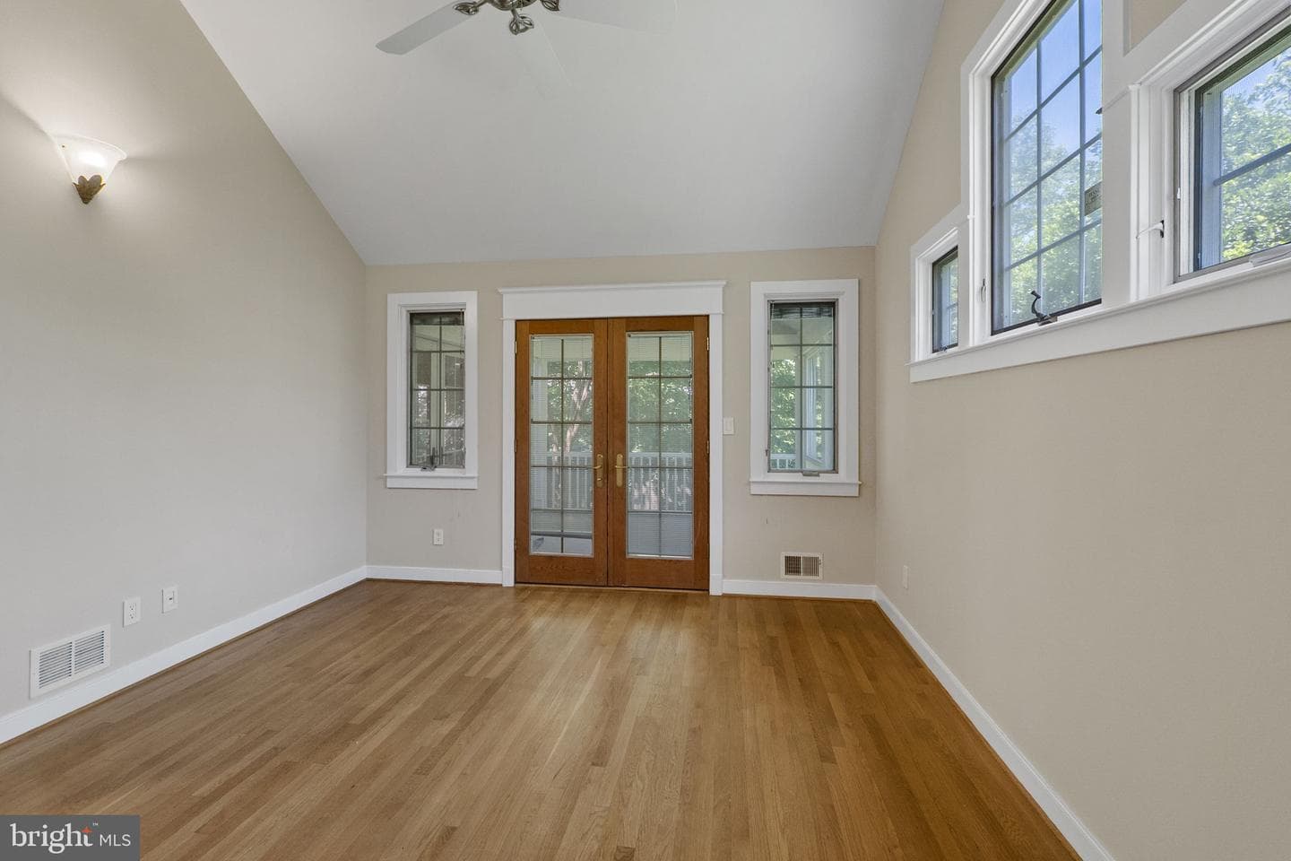 4909 Aurora Drive photo 24