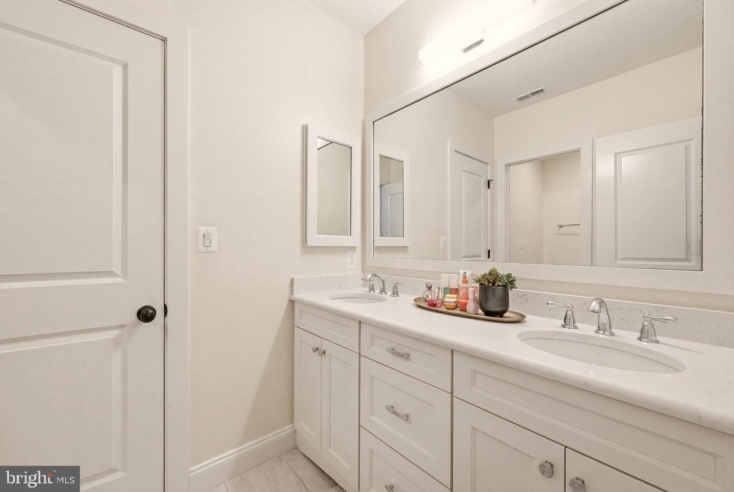 4415 Colchester Drive photo 22
