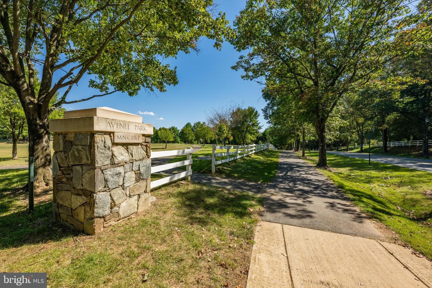 9705 Holloway Hill photo 36