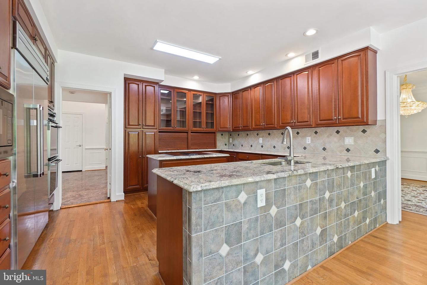 9705 Holloway Hill photo 8