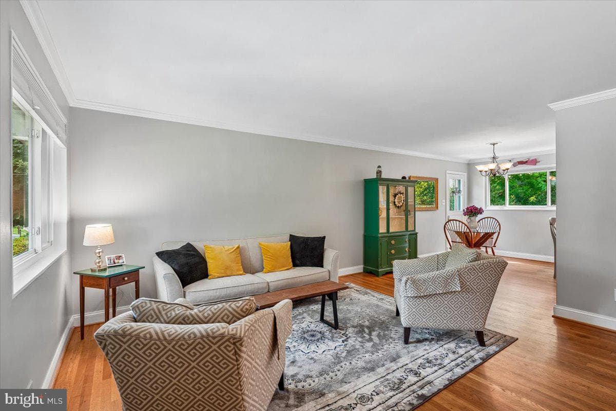 11111 Lund Place photo 5