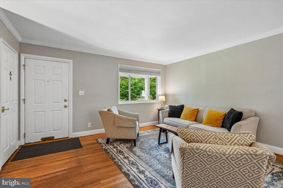 11111 Lund Place photo 6