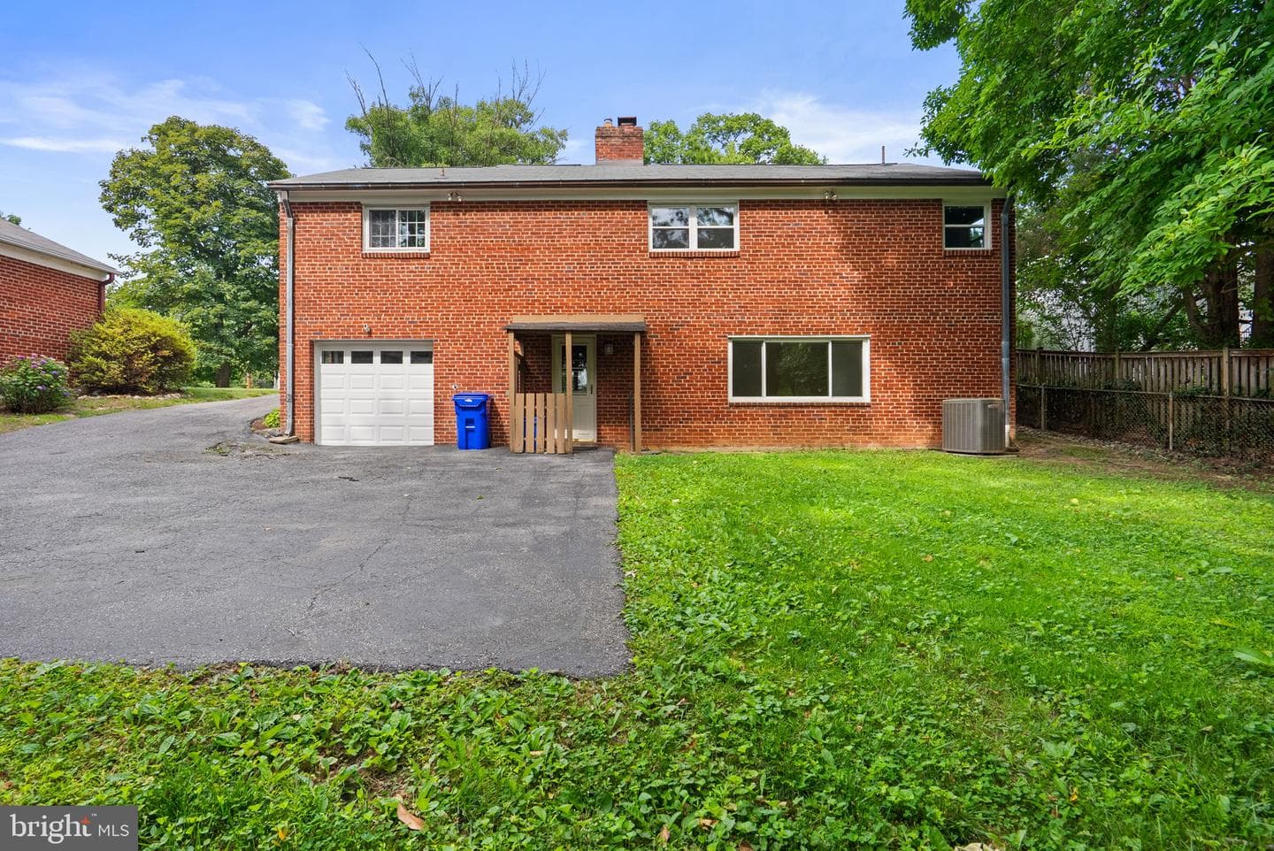6116 Massachusetts Avenue photo 22
