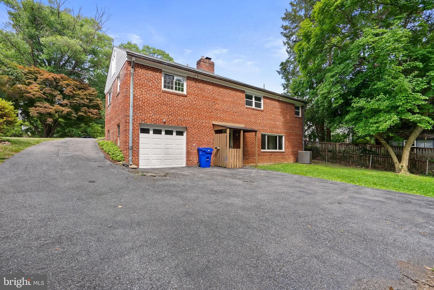 6116 Massachusetts Avenue photo 23