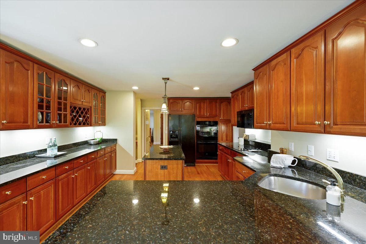 5735 Bradley Boulevard photo 32