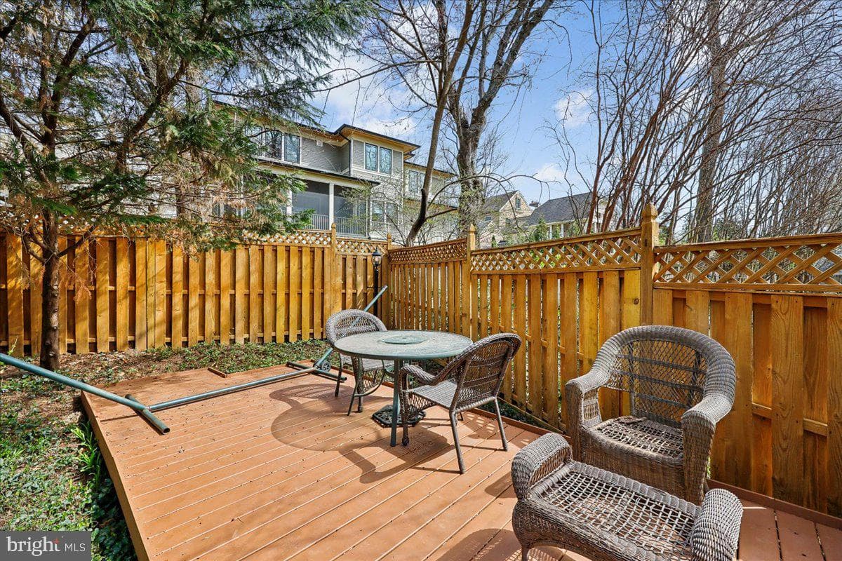 5735 Bradley Boulevard photo 38