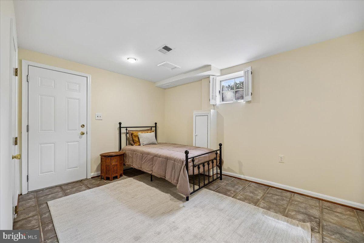 5735 Bradley Boulevard photo 73