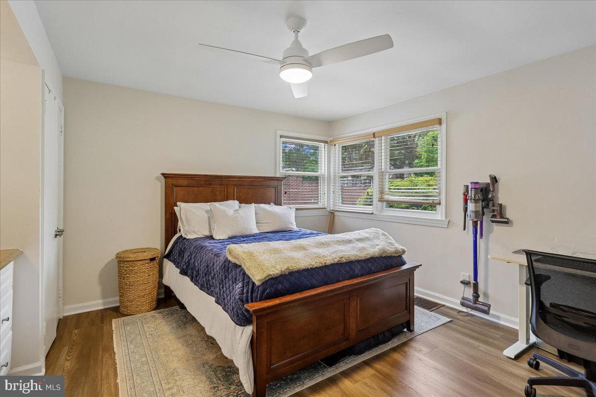 10123 Capitol View Avenue photo 15