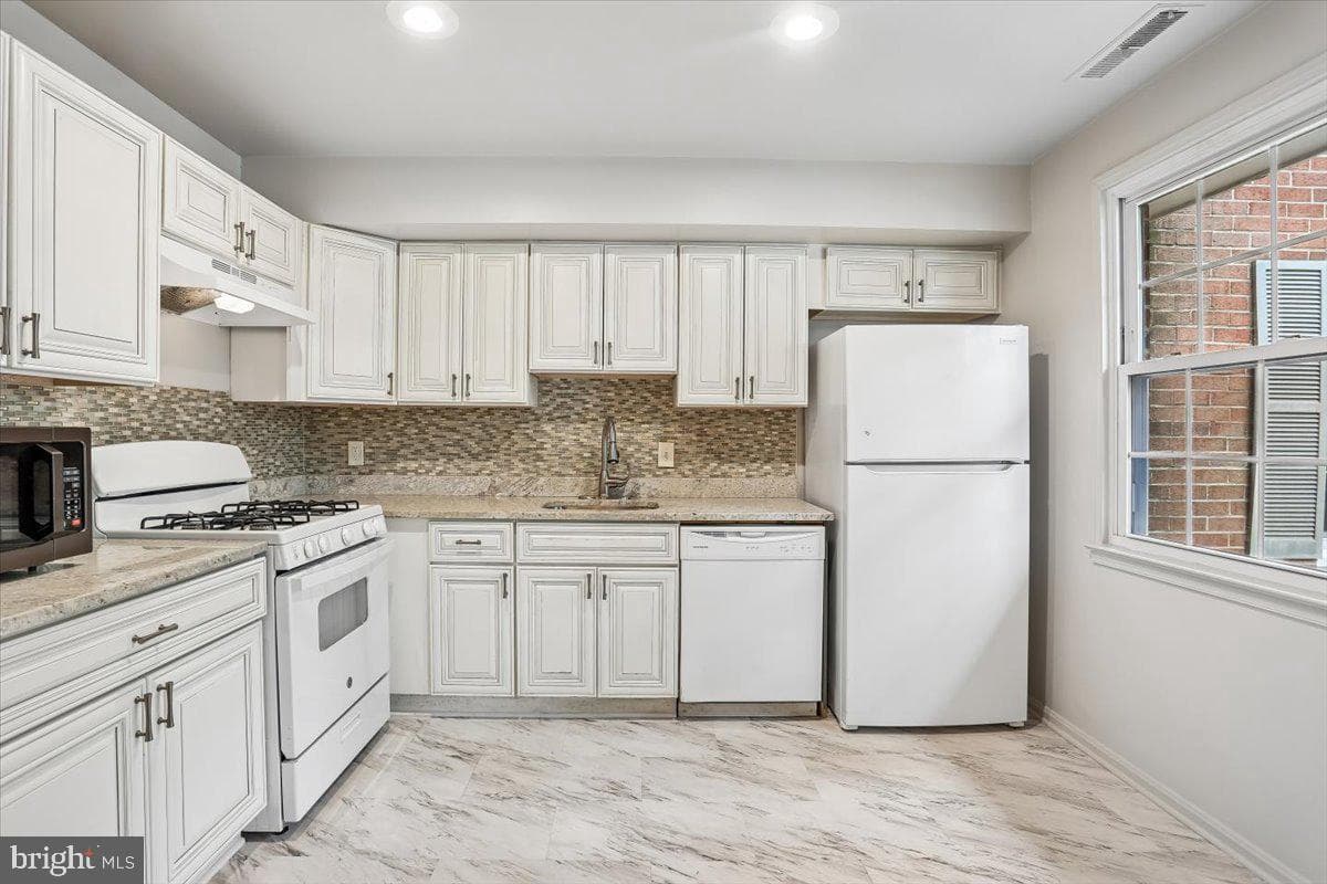 726 Quince Orchard Boulevard #726-10 photo 17