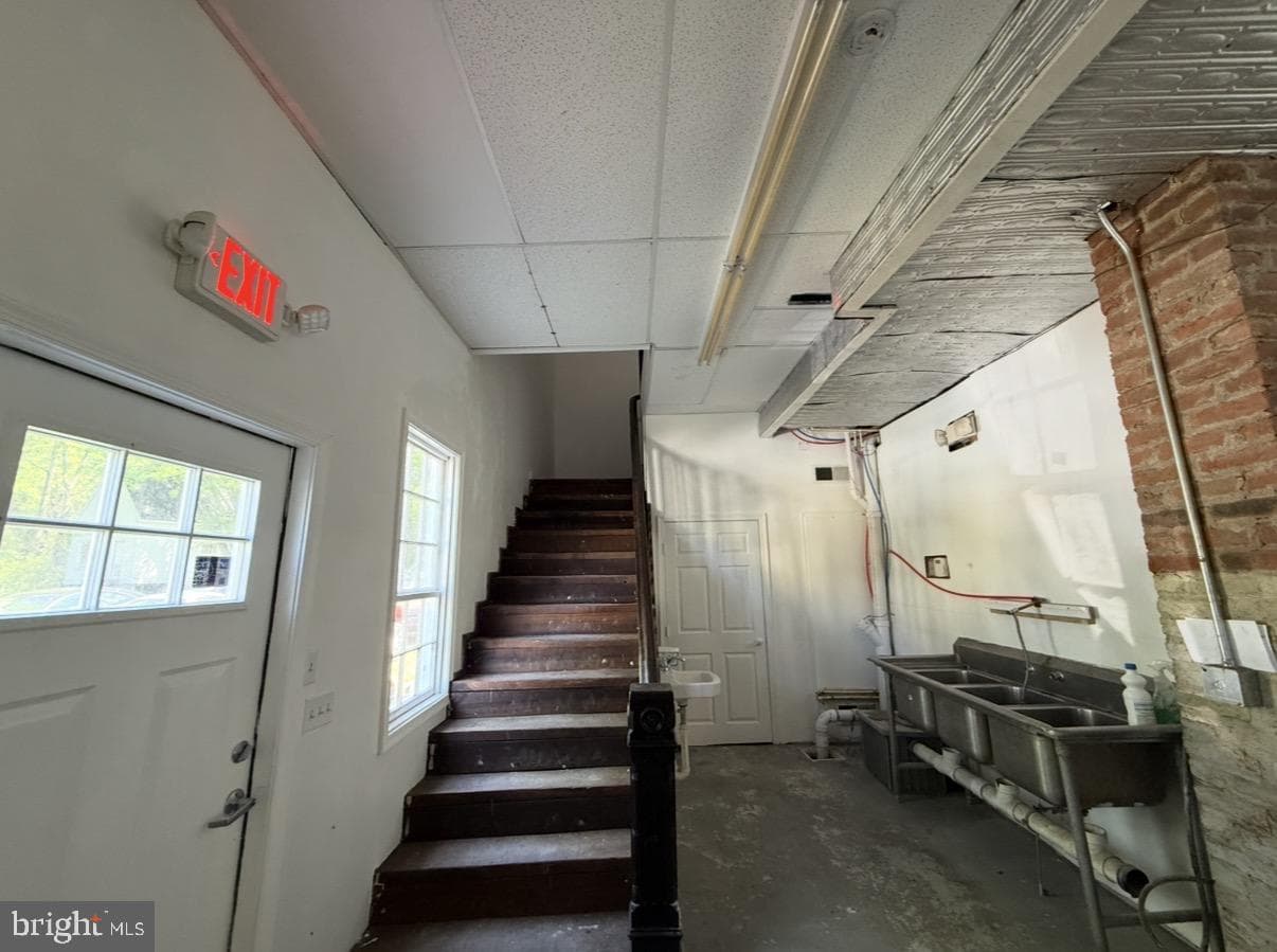 23341 Frederick Road photo 6