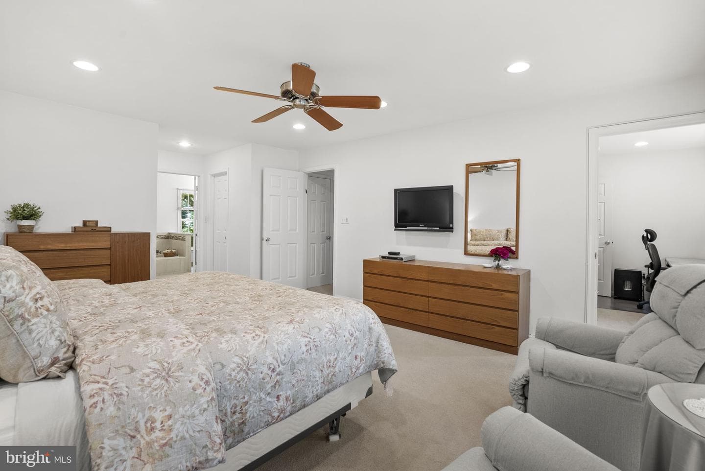 4913 Continental Drive photo 29