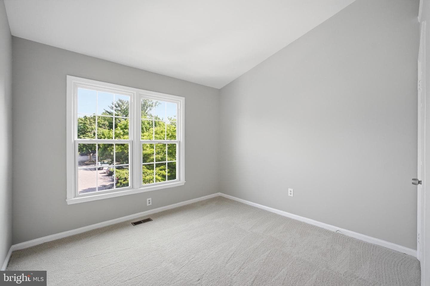 6028 Loganwood Drive photo 23