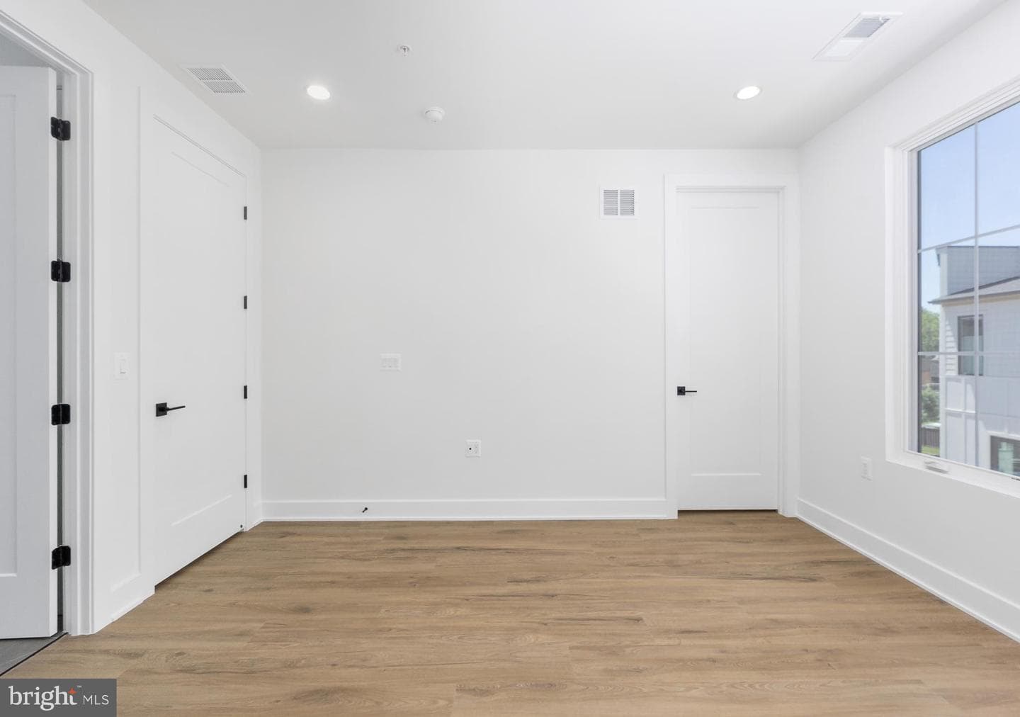 8622 Erdem Place photo 15