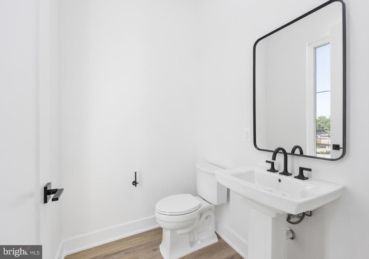 8622 Erdem Place photo 16