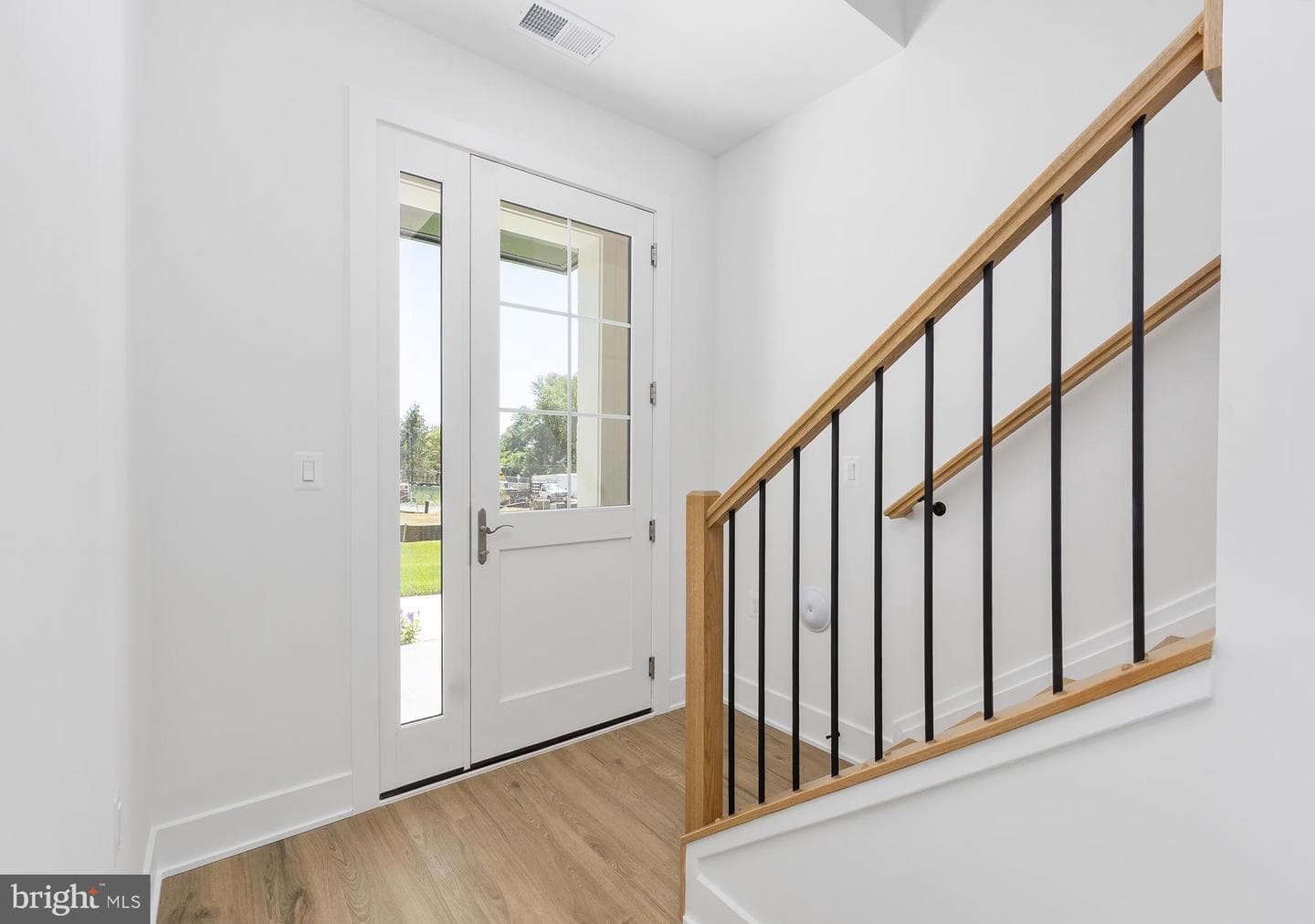 8622 Erdem Place photo 9
