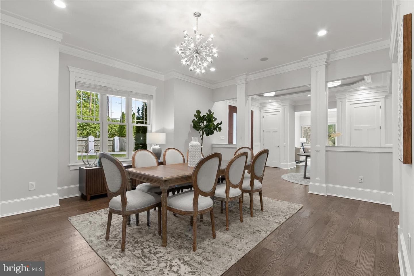 11000 Luxmanor Road photo 13