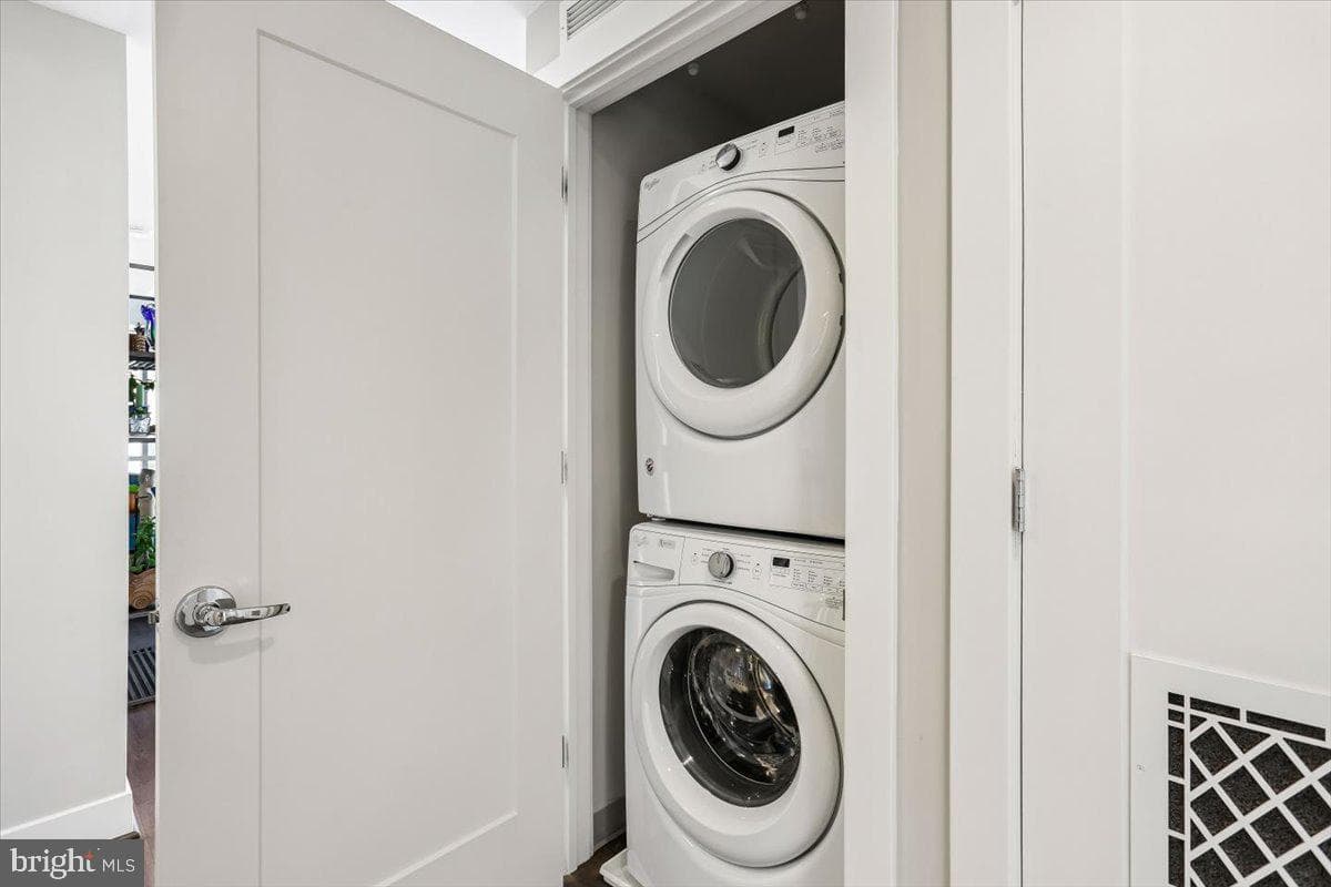 930 Rose Avenue #1511 photo 26