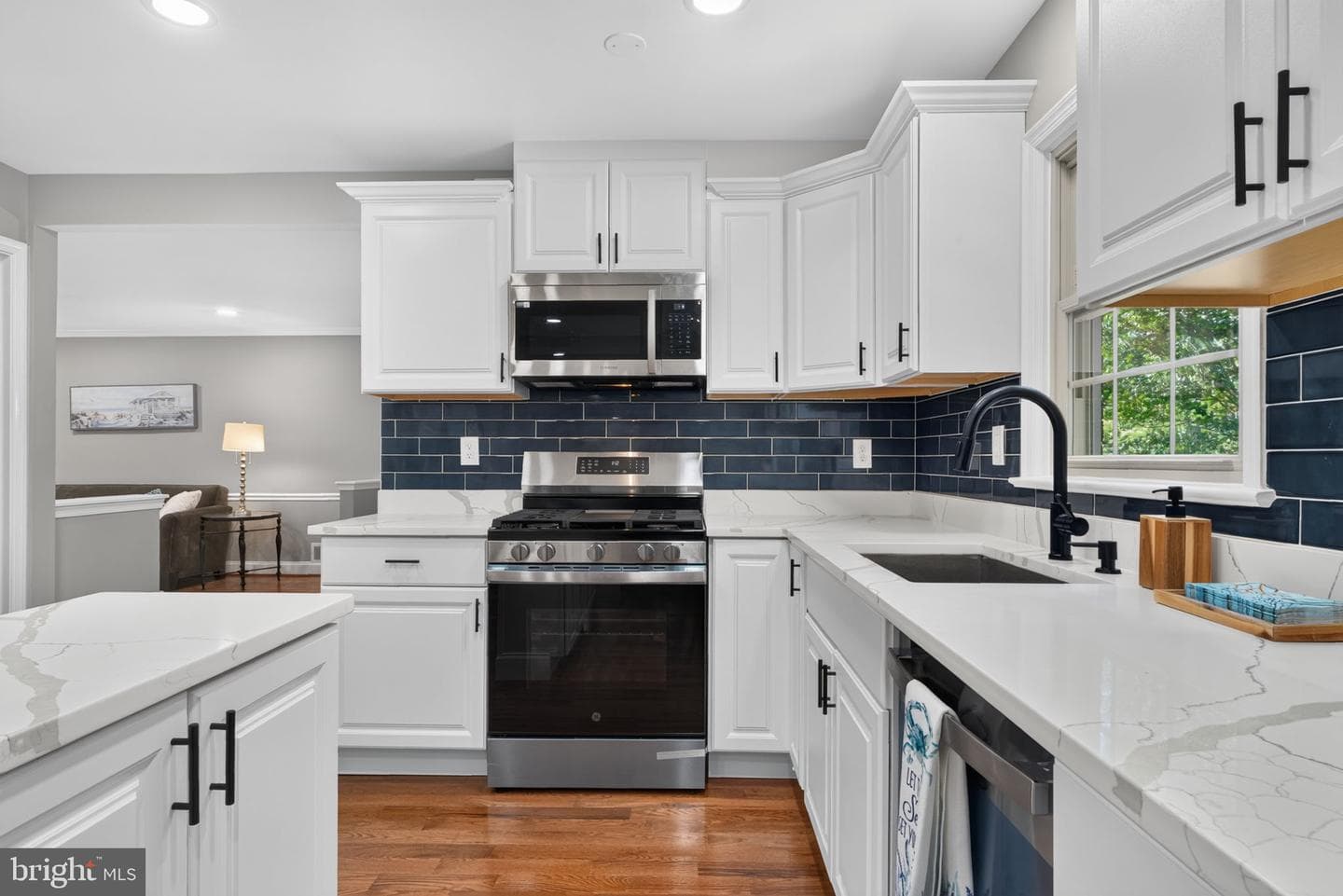 15304 Durant Street photo 17