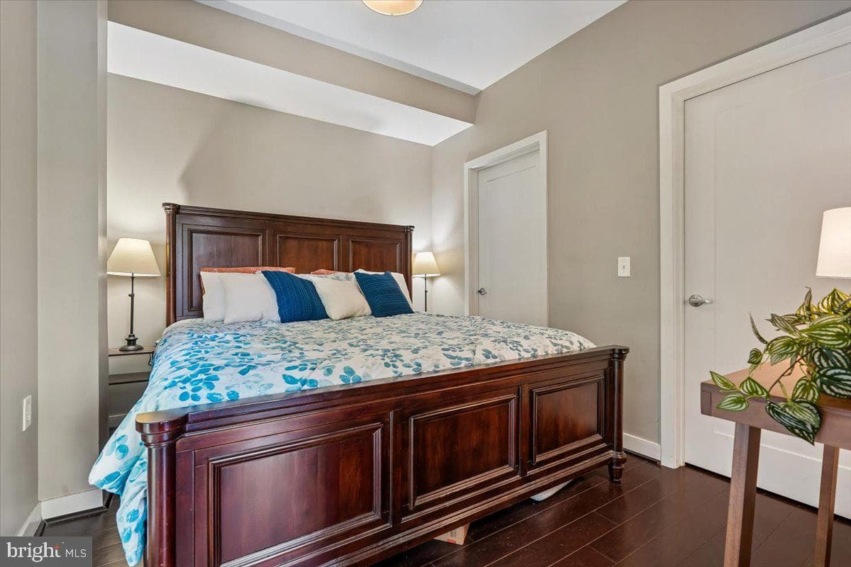 1320 Fenwick Lane #301 photo 17