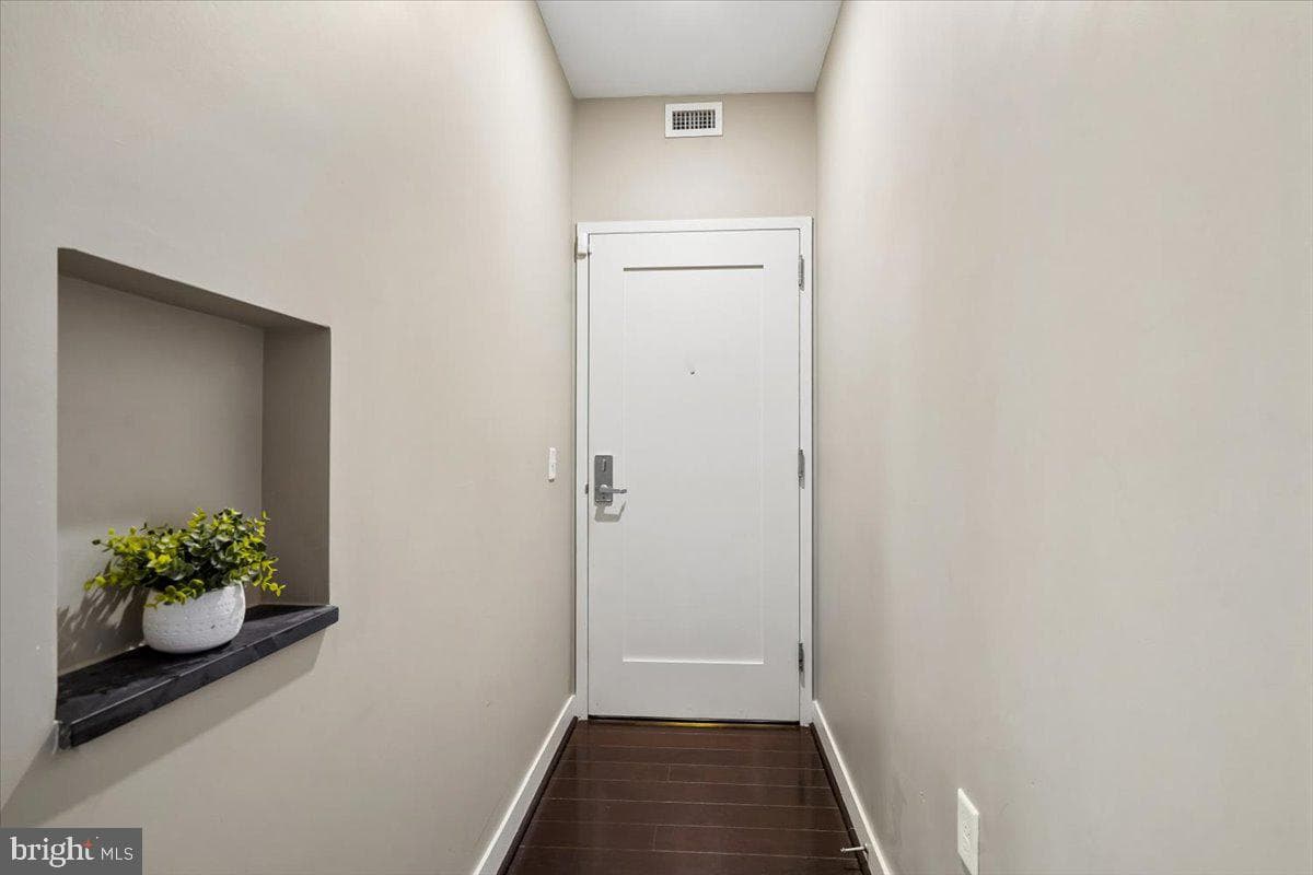 1320 Fenwick Lane #301 photo 3