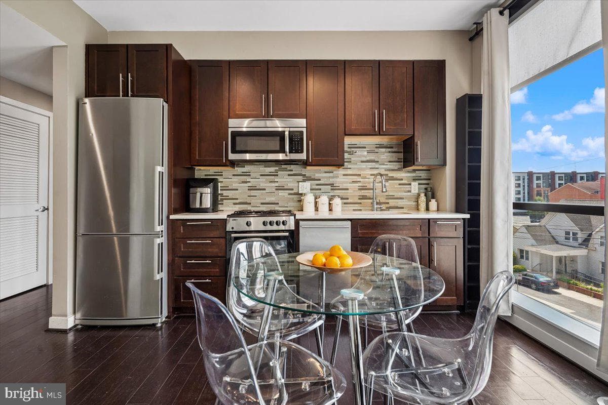 1320 Fenwick Lane #301 photo 9