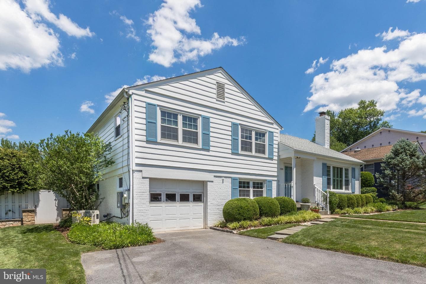 4509 Clearbrook Lane photo 2