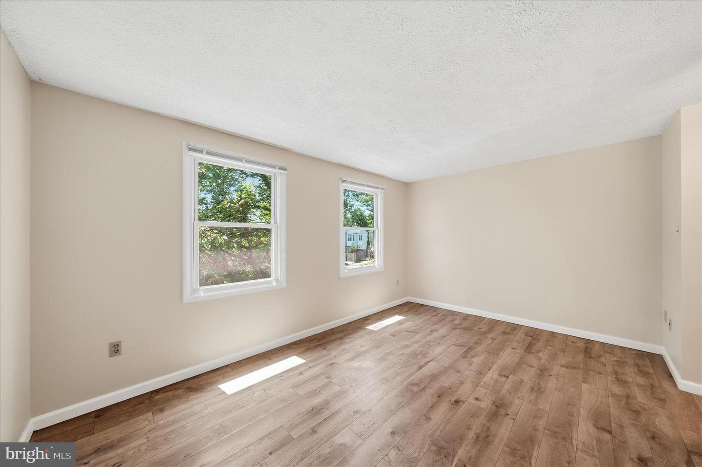 2807 Shepperton Terrace photo 54