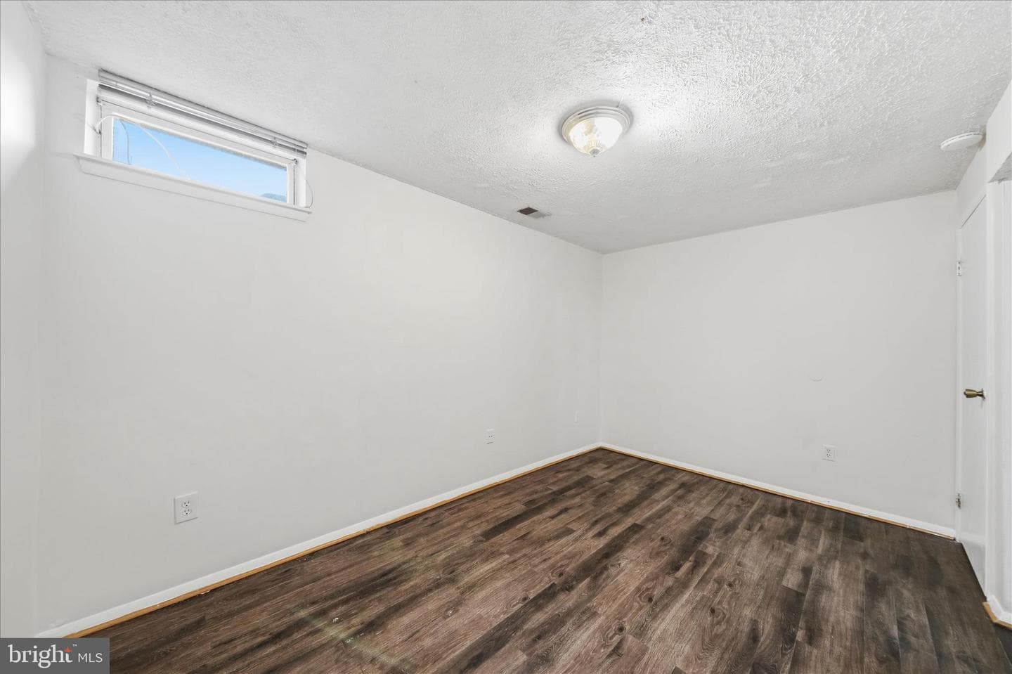 2807 Shepperton Terrace photo 68