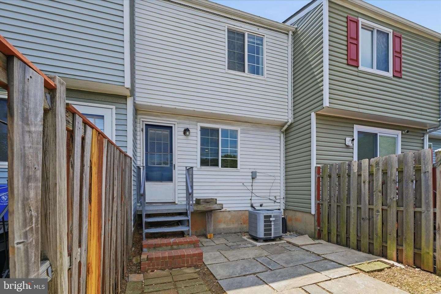 2807 Shepperton Terrace photo 80