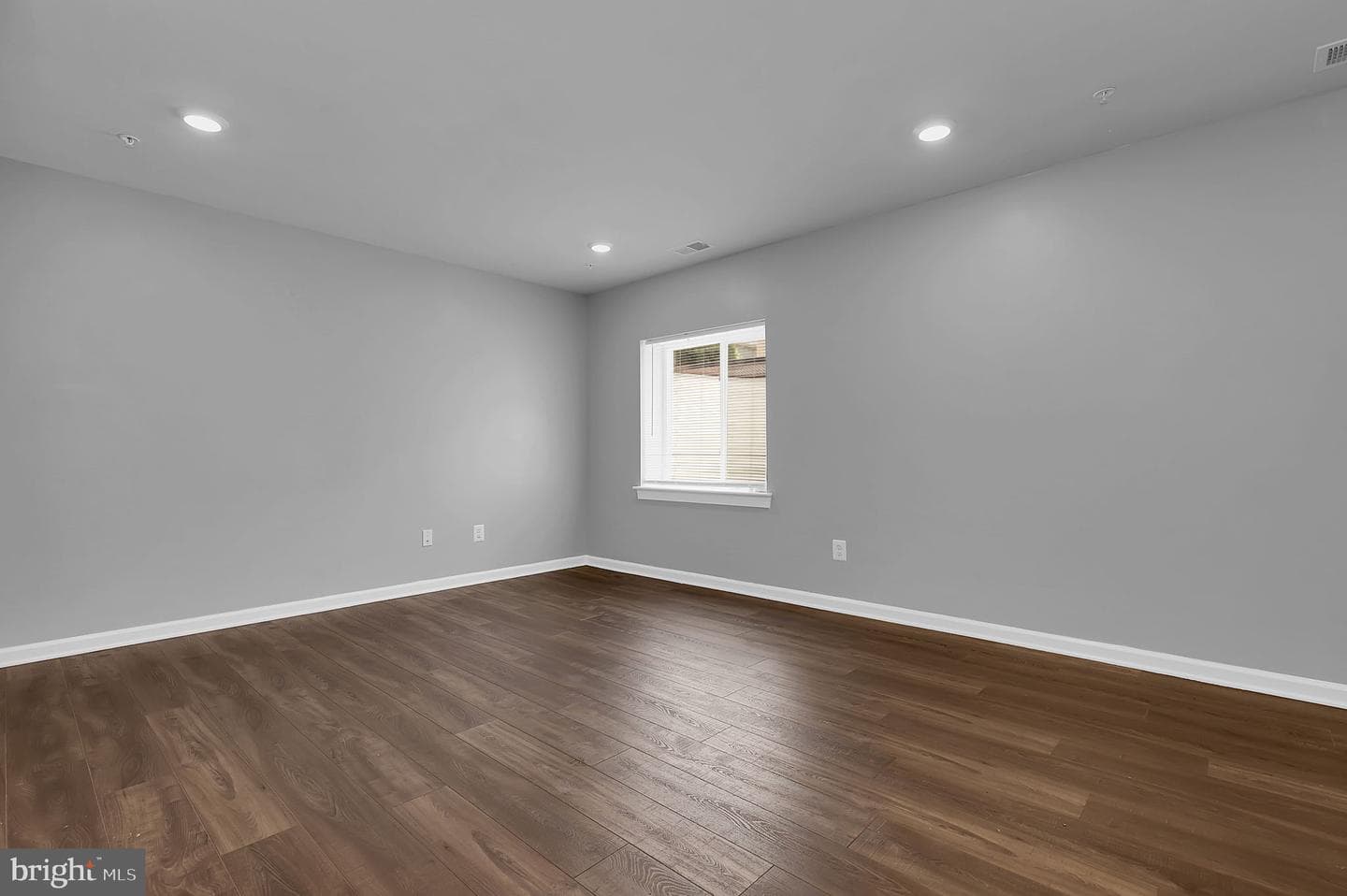22729 Tate Street photo 35