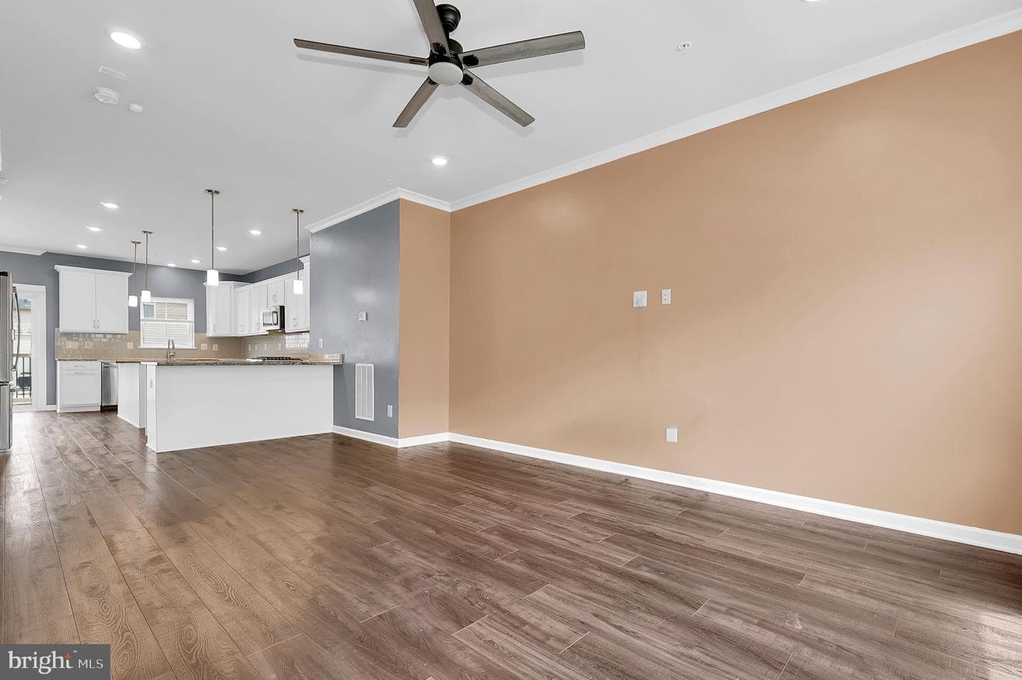 22729 Tate Street photo 6