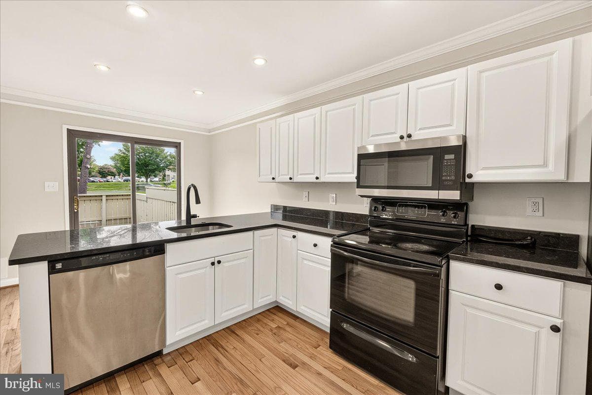 9915 Ridgeline Drive photo 6