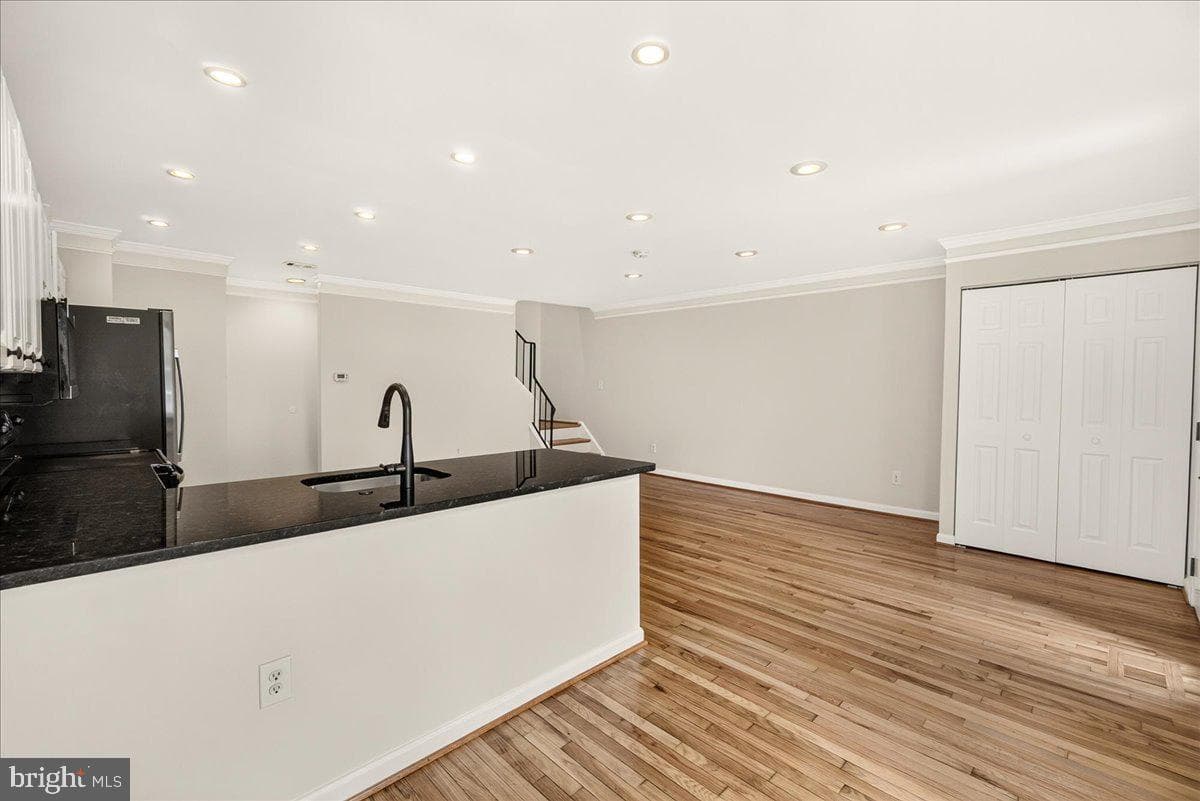 9915 Ridgeline Drive photo 8