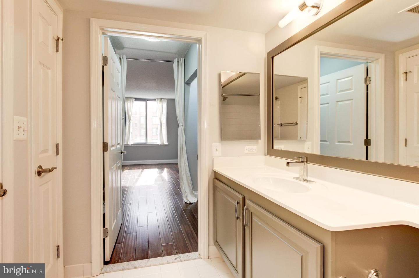 11710 Old Georgetown #909 photo 13
