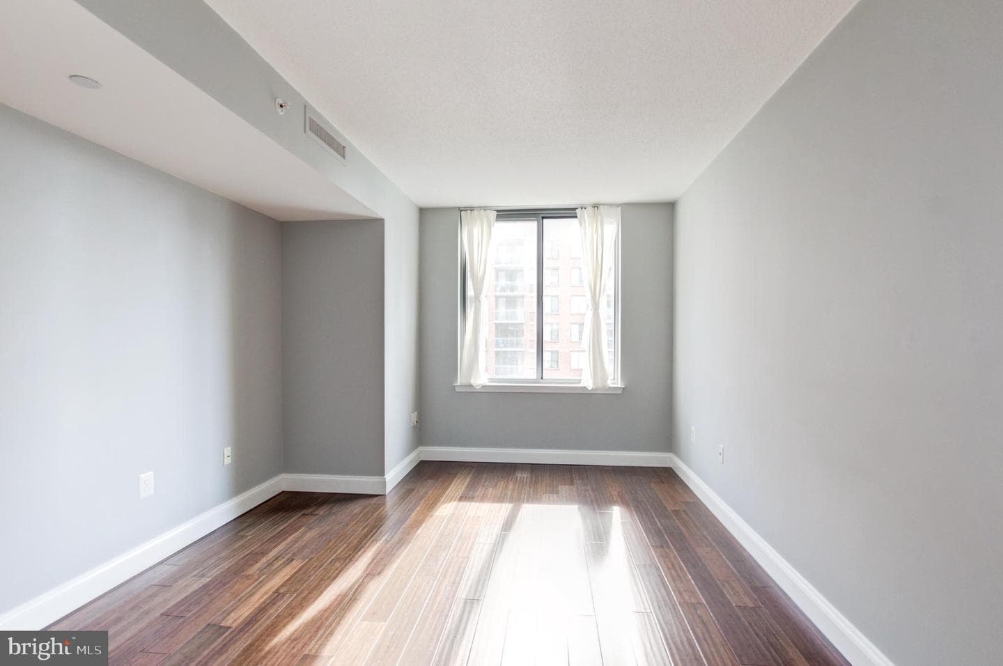 11710 Old Georgetown #909 photo 14