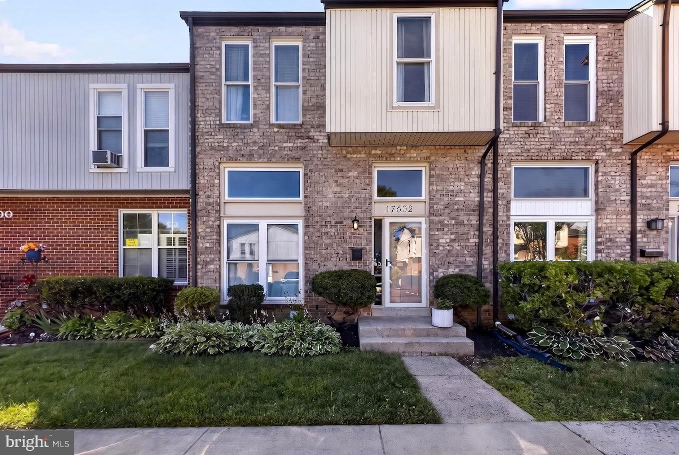 17602 Horizon Place photo 3