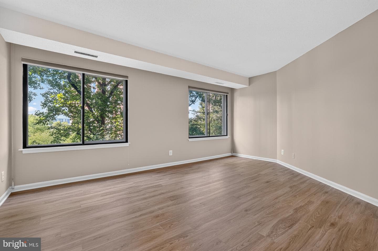 5802 Nicholson Lane #2-602 photo 29