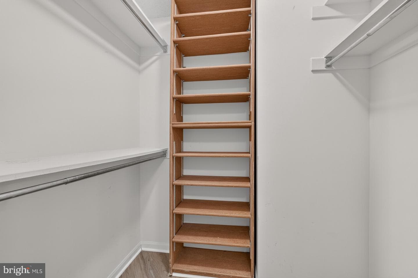 5802 Nicholson Lane #2-602 photo 32