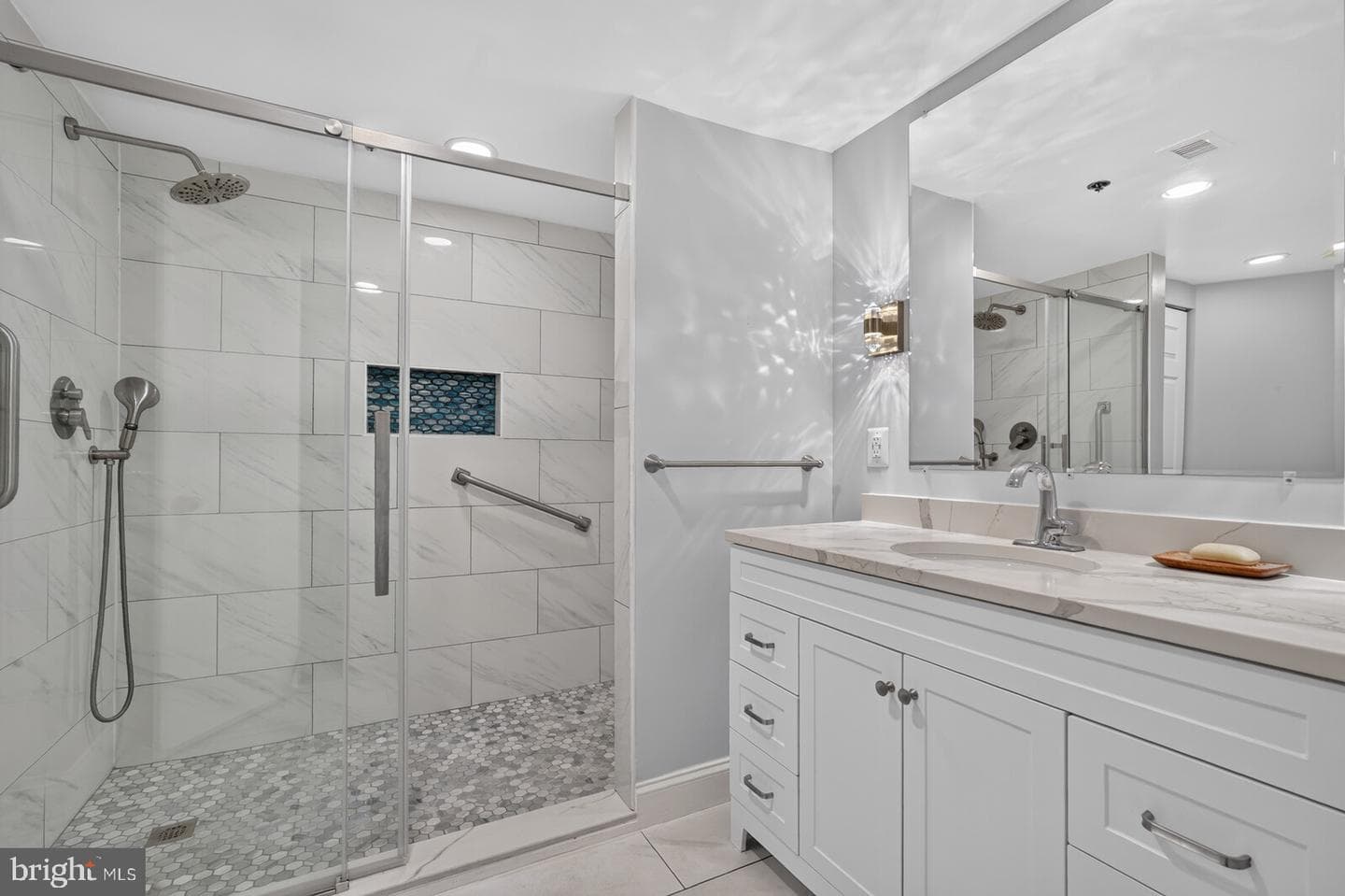 5802 Nicholson Lane #2-602 photo 34