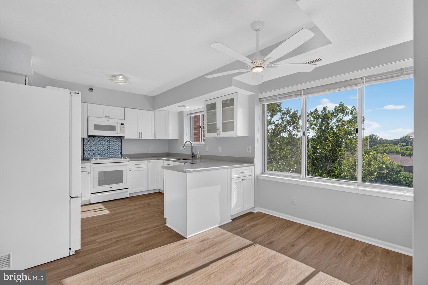 5802 Nicholson Lane #2-602 photo 6