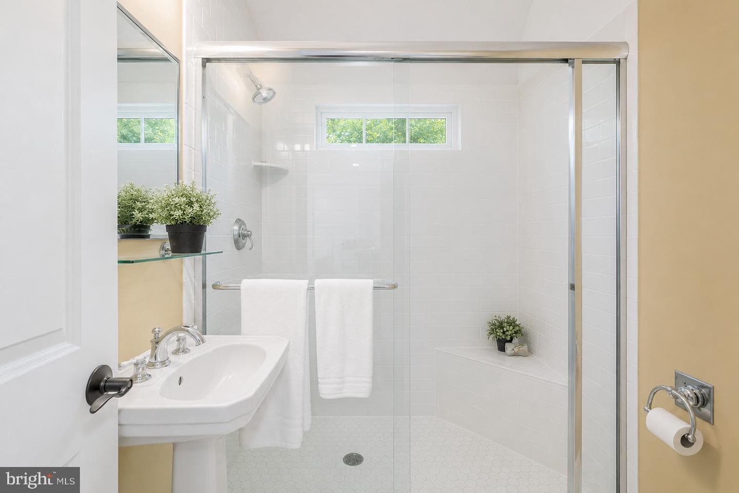 5601 Vernon Place photo 42